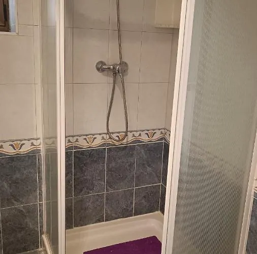 Casa Millar. * Huergas de Gordon